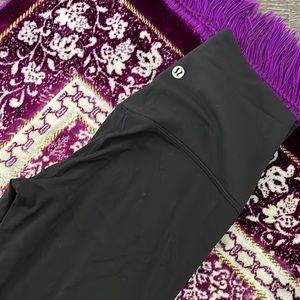 Black Lululemon align leggings